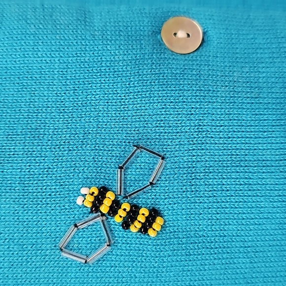 Late 90s Susan Bristol Cardigan, Malibu Blue w Beaded Bee Design, Sz L, NEW - Picture 4 of 13